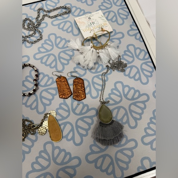 Jewelry Bundle - Picture 2 of 4